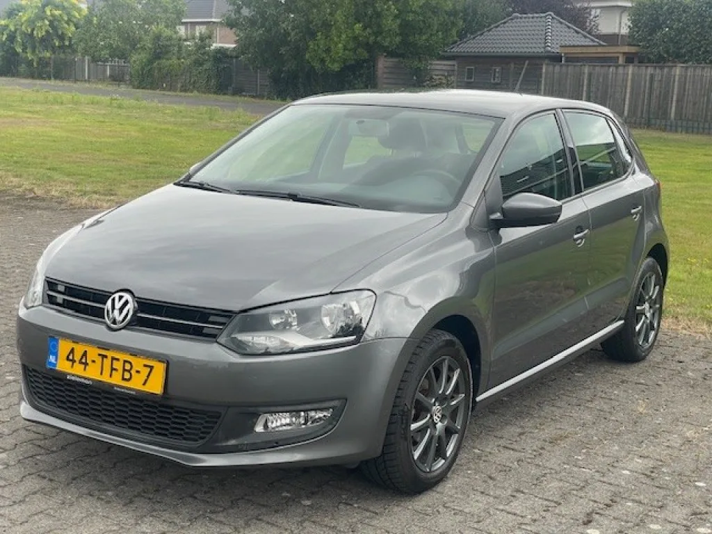 Volkswagen Polo (2012) — foto 1