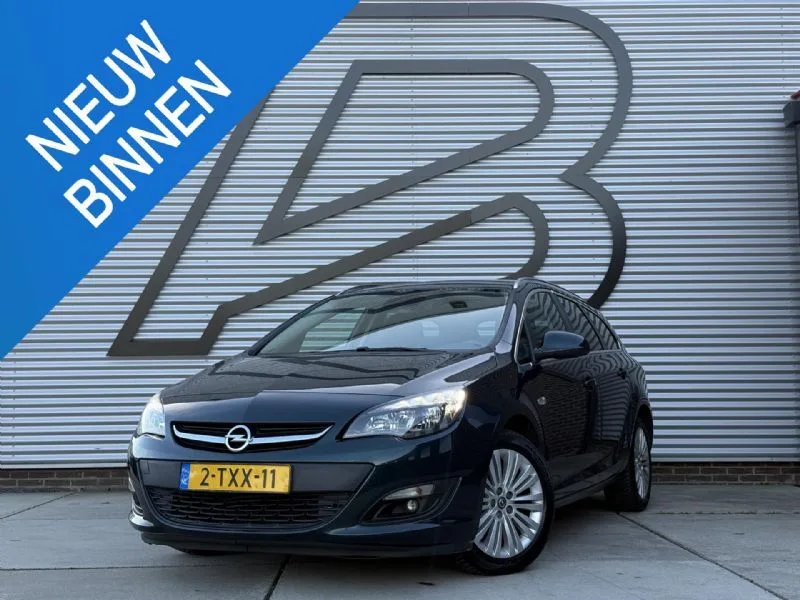 Opel Astra (2014) — foto 1