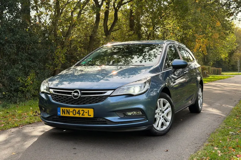 Opel Astra (2017)
