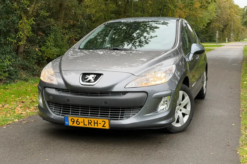 Peugeot 308 (2010)