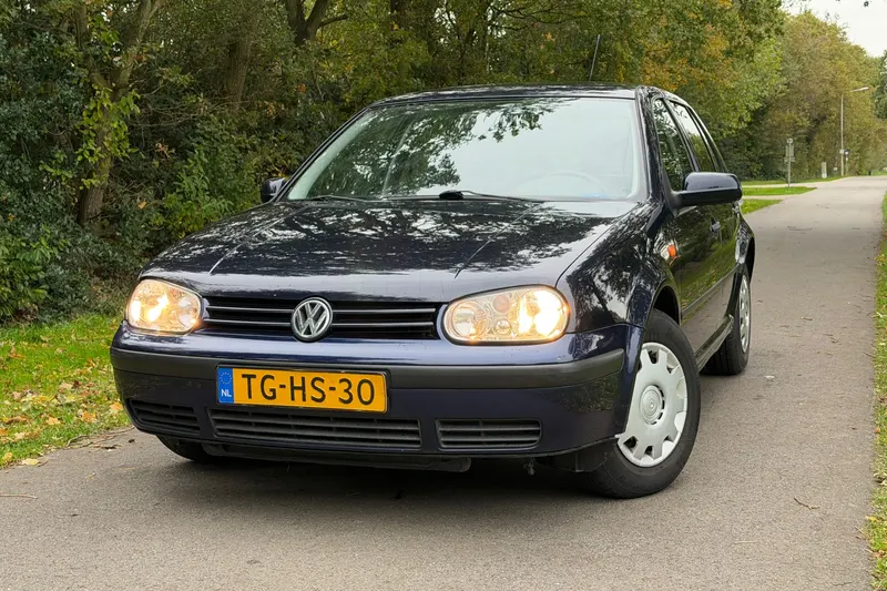Volkswagen Golf (1998)