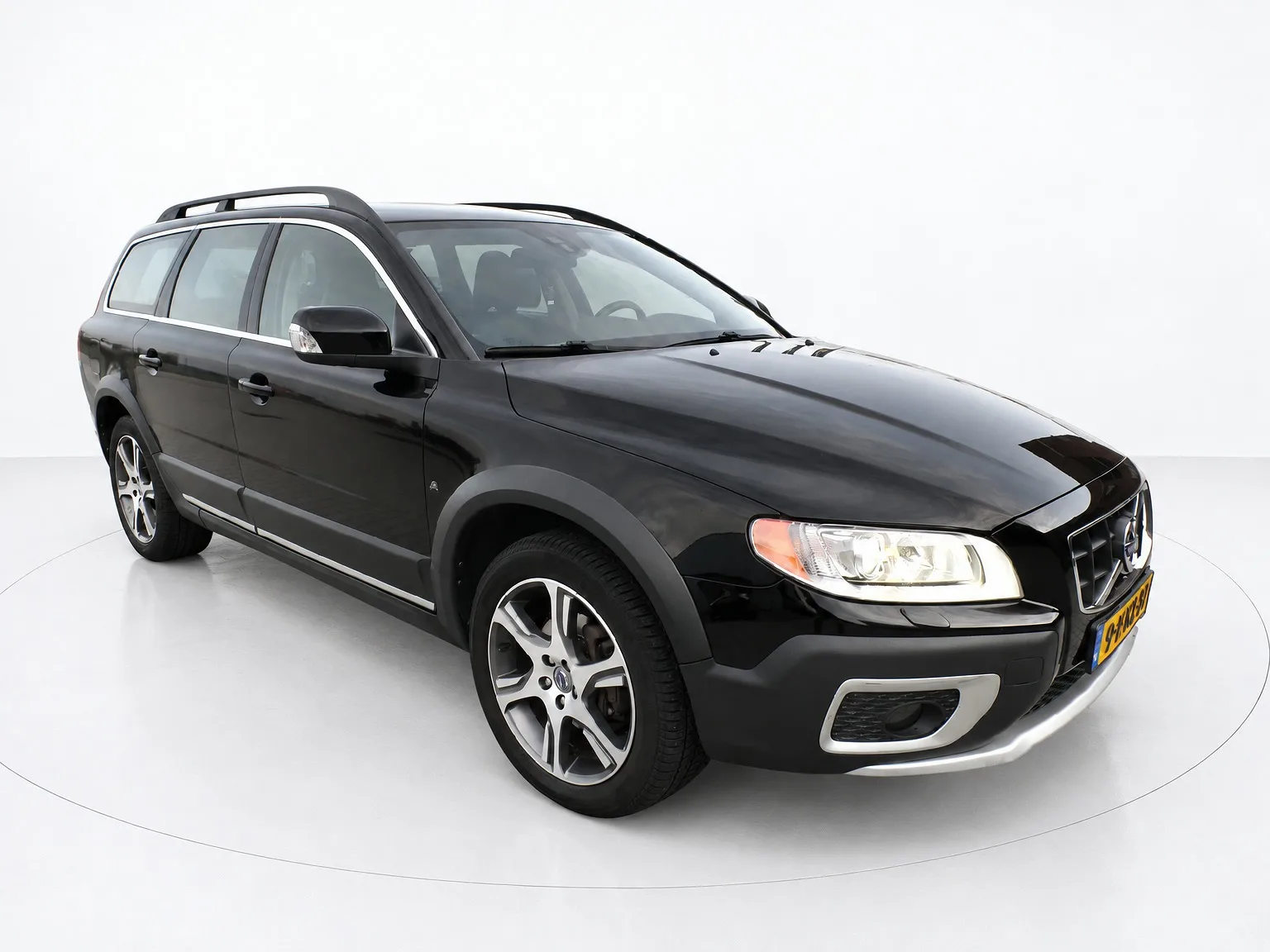 Volvo XC70 (2012) — foto 1