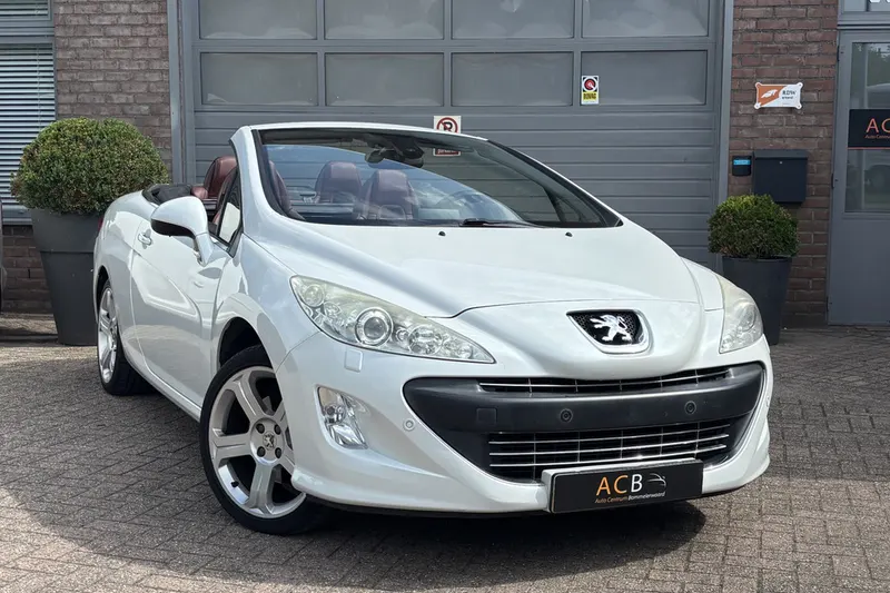 Peugeot 308 (2010)