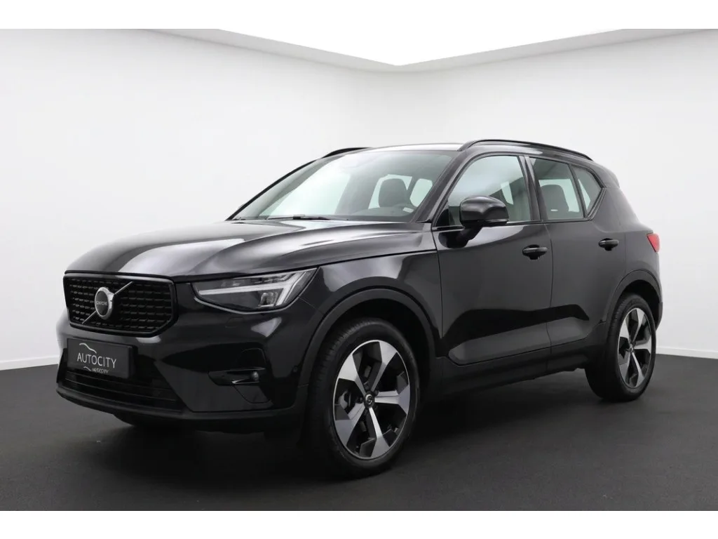 Volvo XC40 (2022) — foto 1
