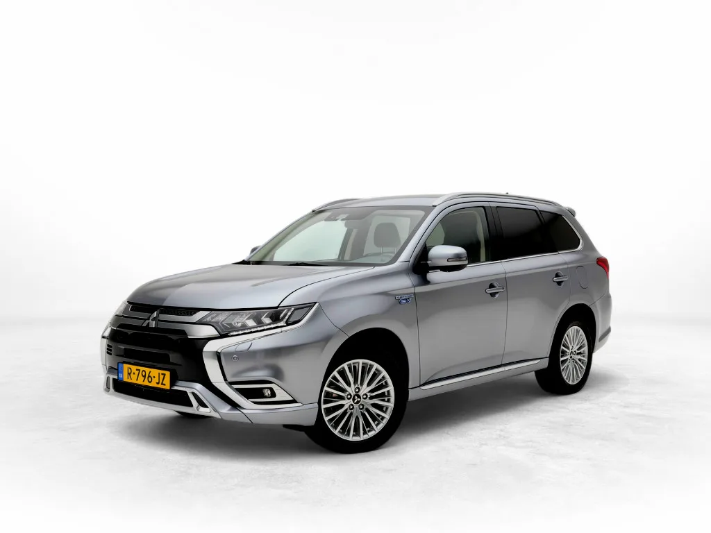 Mitsubishi Outlander (2019) — foto 1