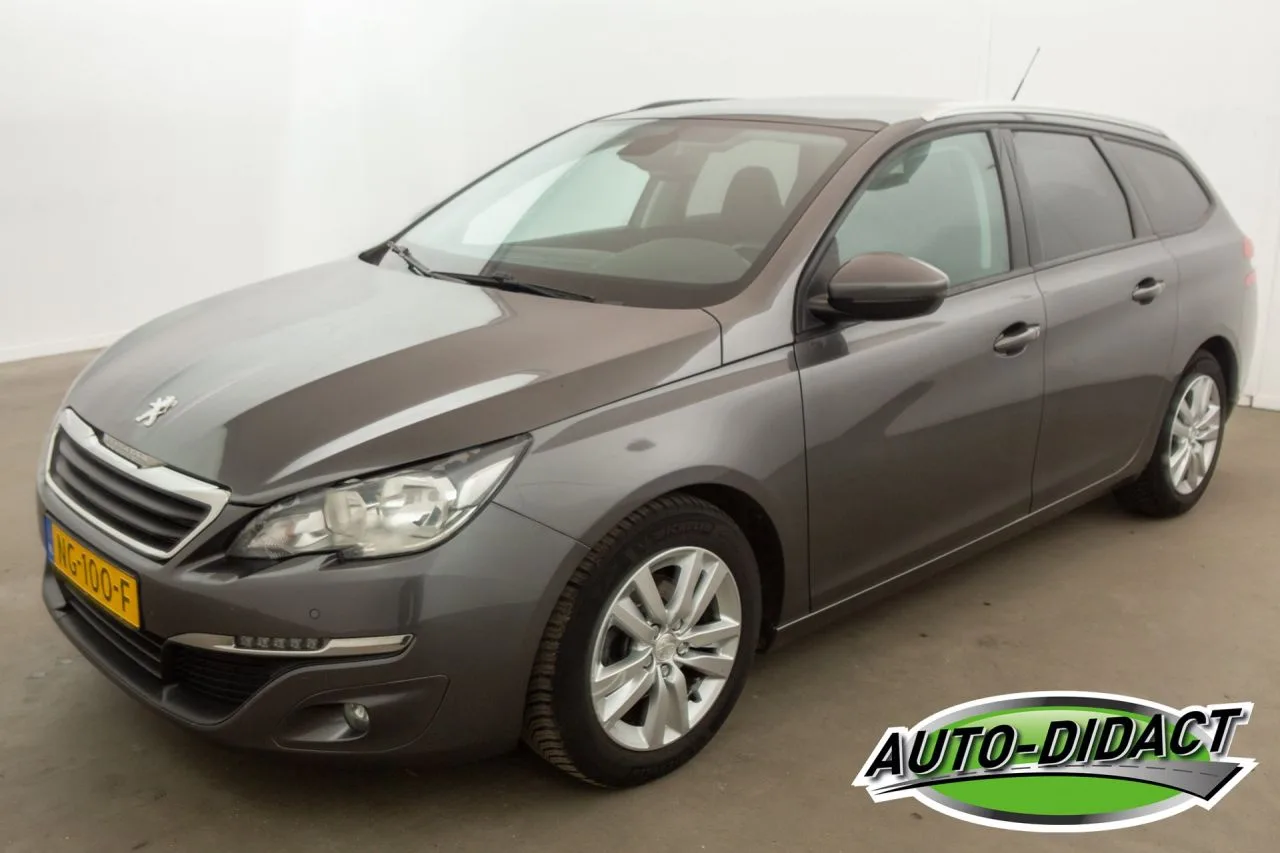 Peugeot 308 (2017) — foto 1