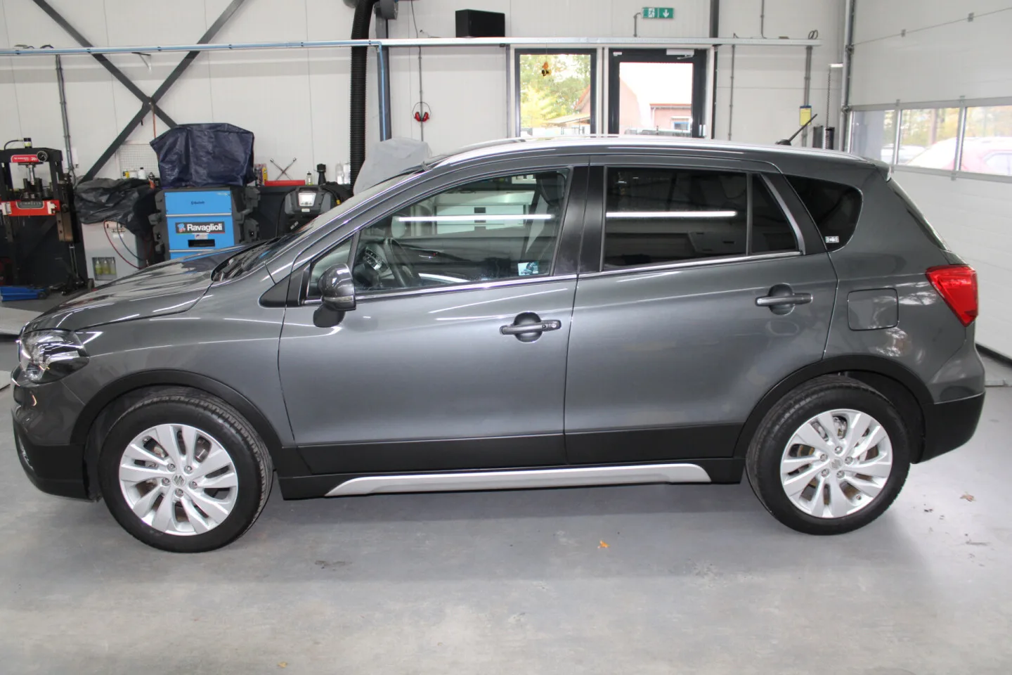 Suzuki S-Cross (2017) — foto 1