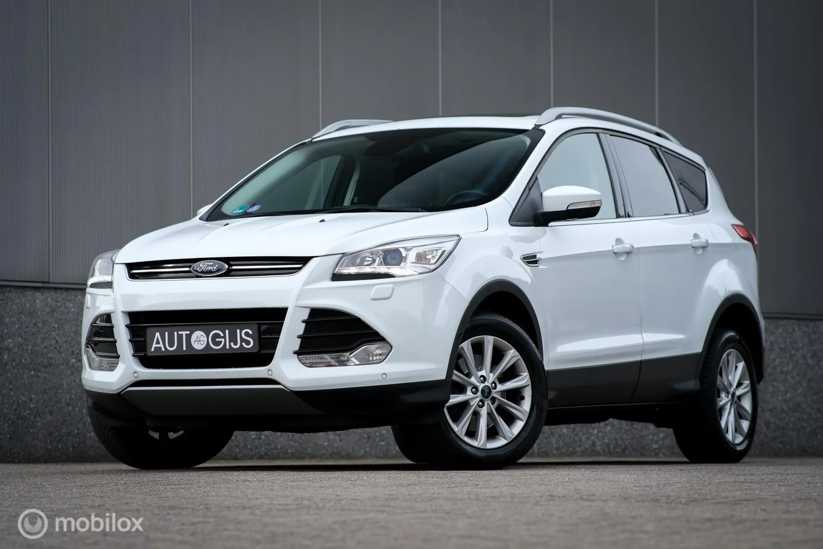 Ford Kuga (2015) — foto 1