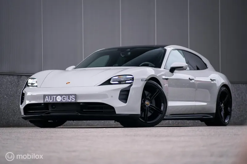 Porsche Taycan (2022)