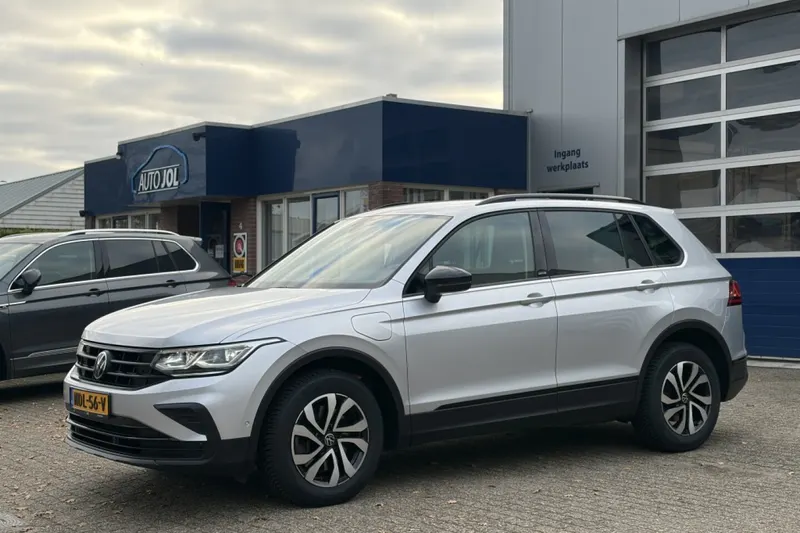 Volkswagen Tiguan (2022)