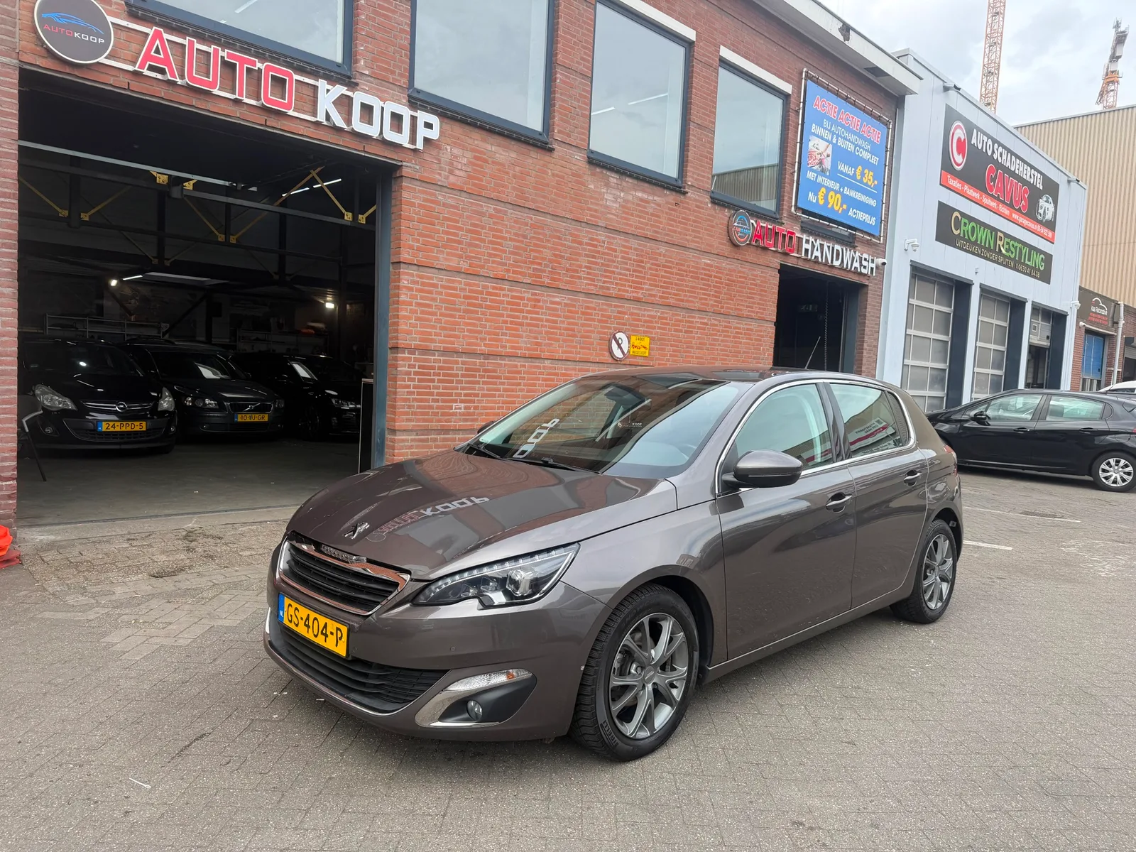 Peugeot 308 (2015) — foto 1