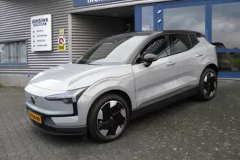 Volvo EX30 (2024)