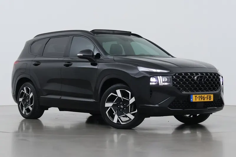 Hyundai Santa Fe (2023)