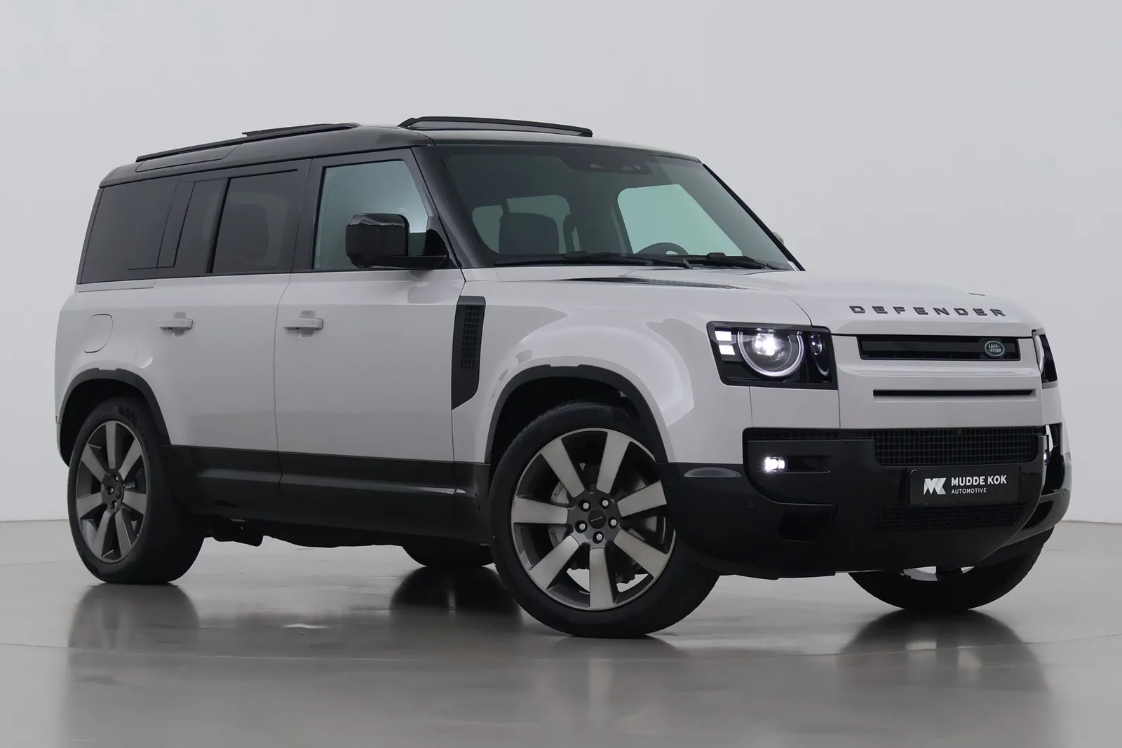 Land Rover Defender (2026) — foto 1