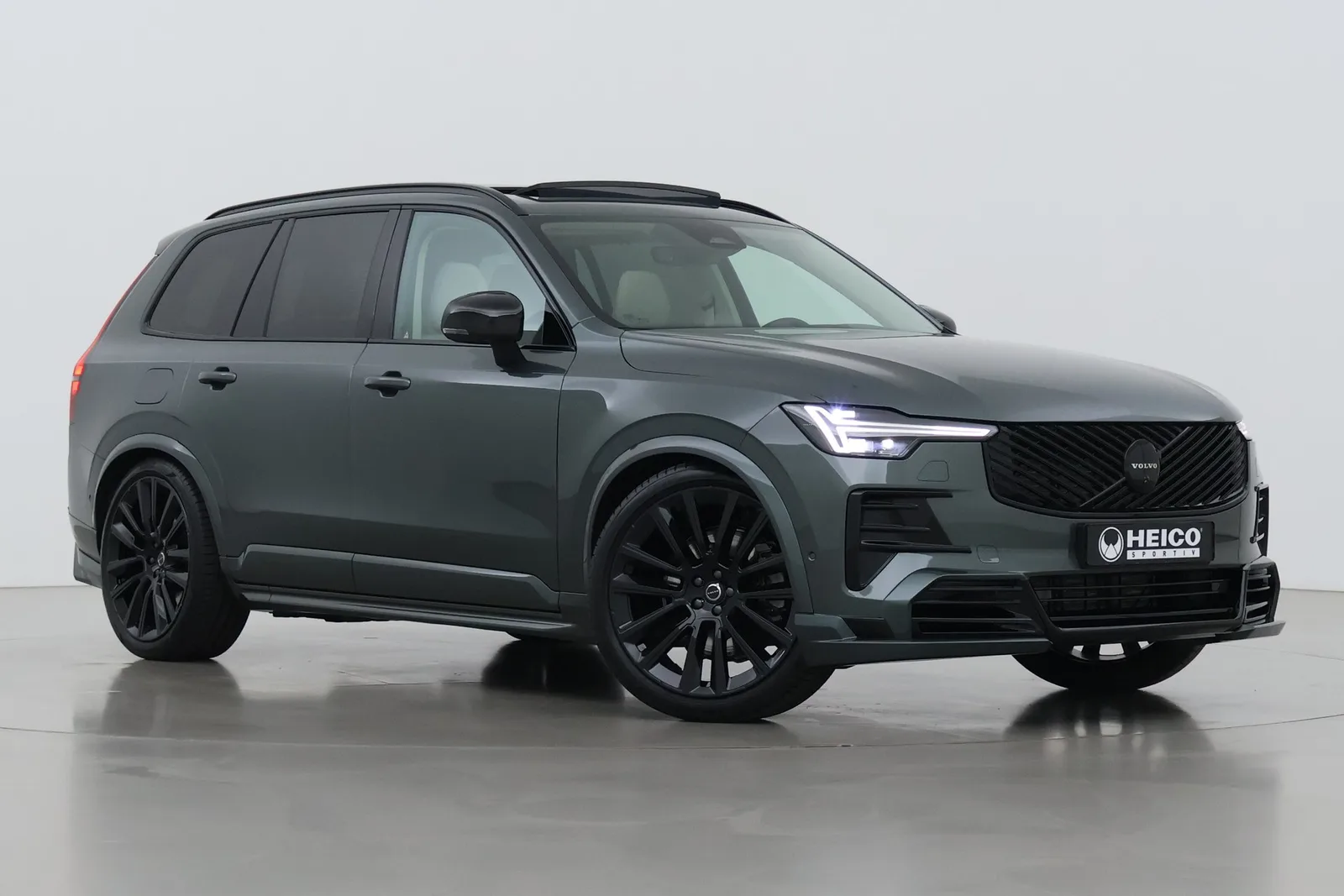 Volvo XC90 (2026) — foto 1