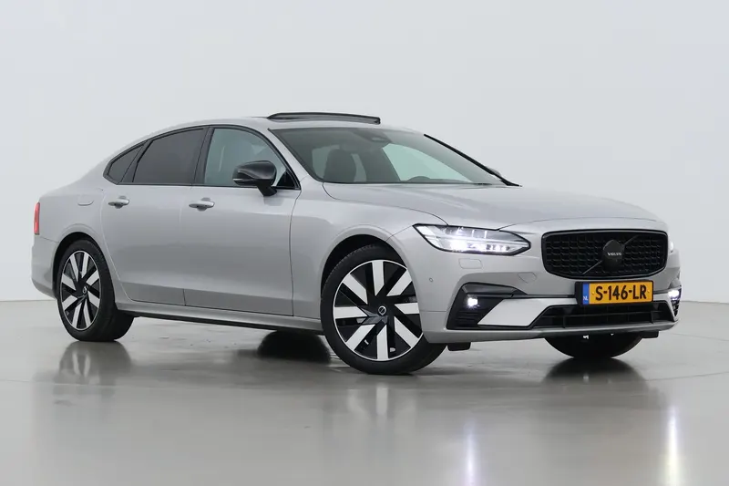 Volvo S90 (2023)