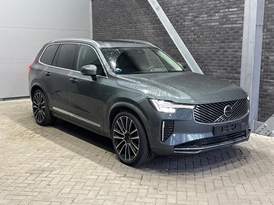 Volvo XC90 (2026) — foto 1