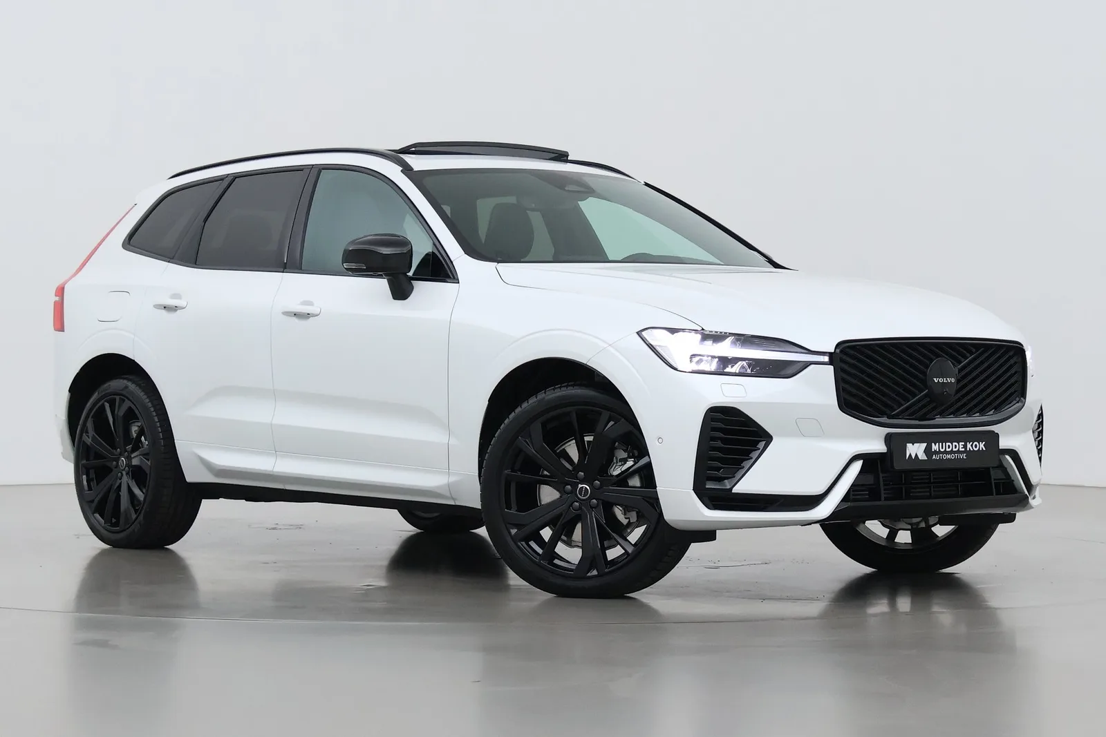 Volvo XC60 (2026) — foto 1