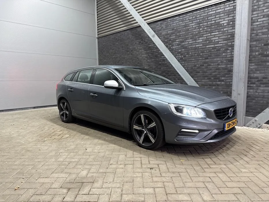 Volvo V60 (2019) — foto 1