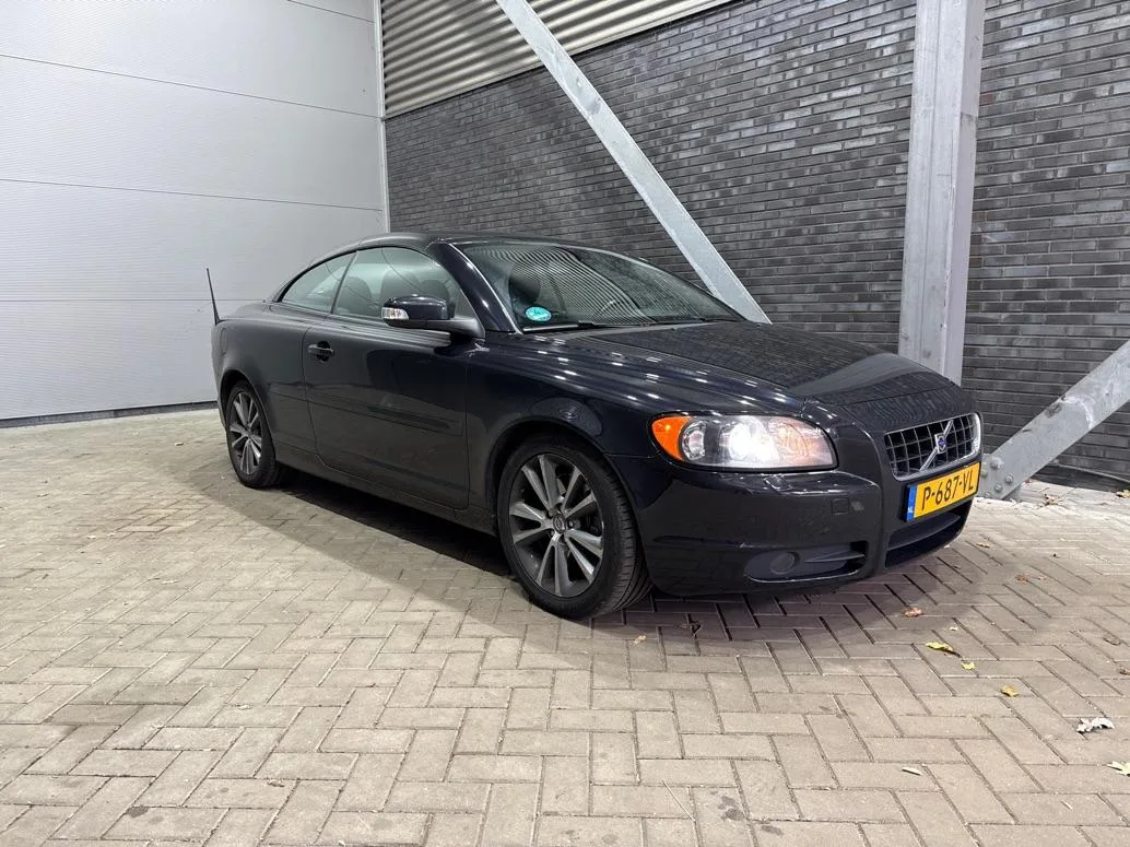 Volvo C70 (2009) — foto 1