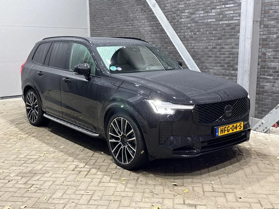 Volvo XC90 (2024) — foto 1