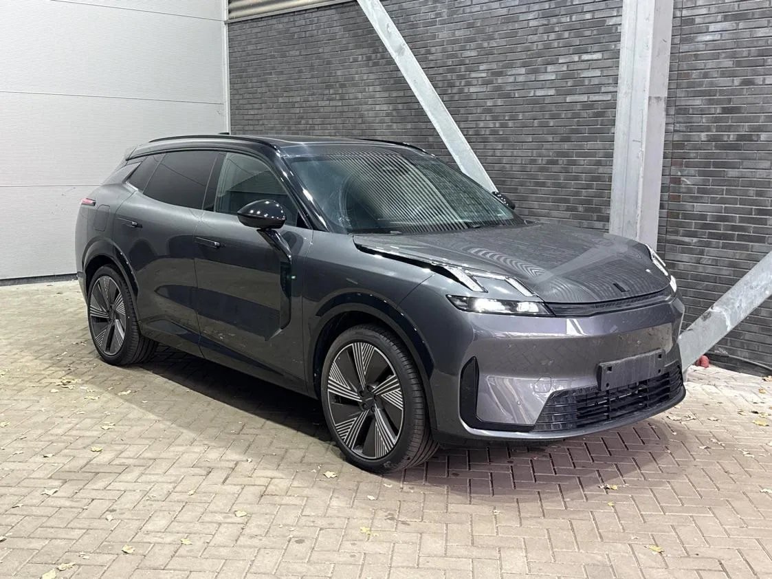 Lynk & Co 08 (2026) — foto 1