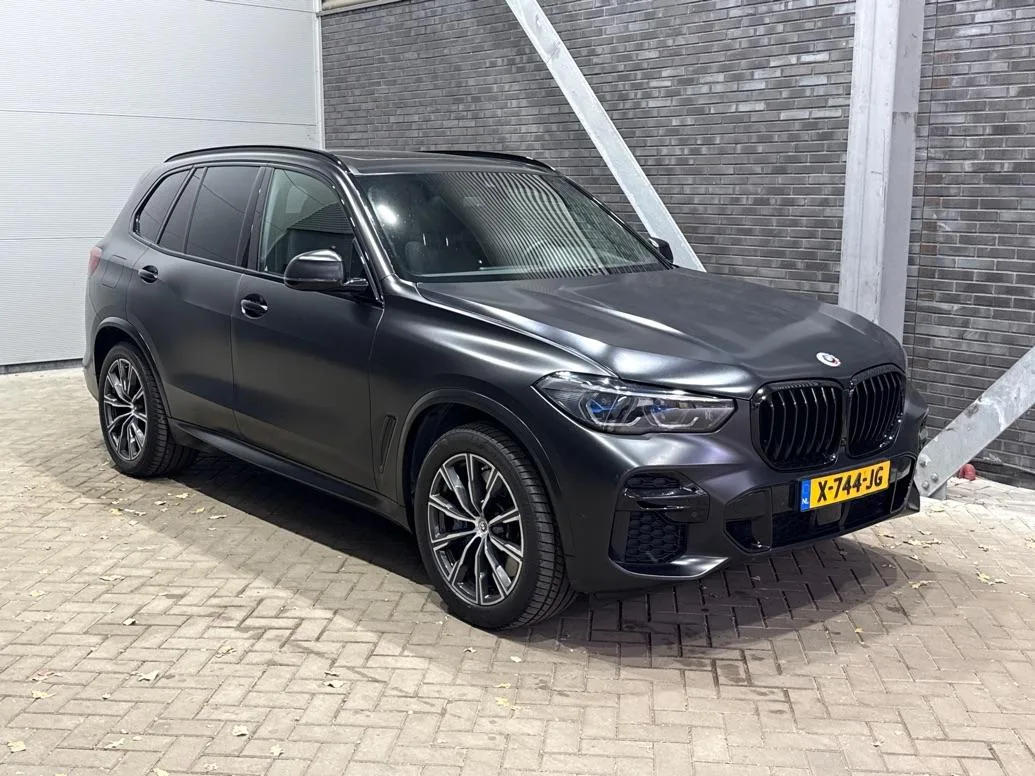 BMW X5 (2022) — foto 1