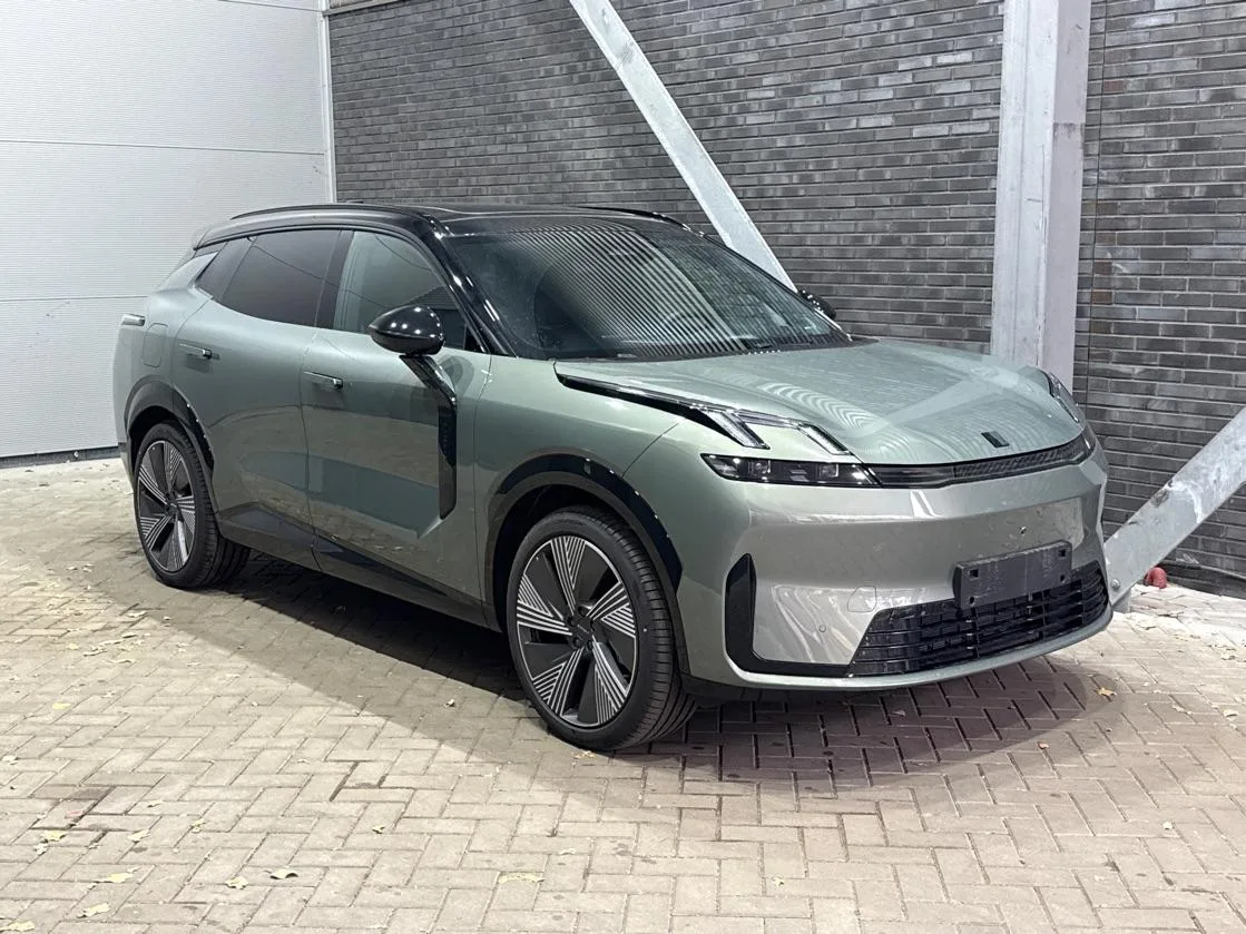 Lynk & Co 08 (2026) — foto 1