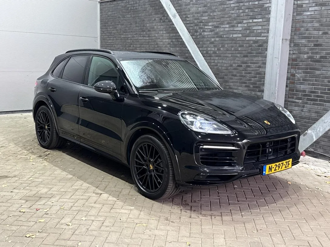 Porsche Cayenne (2021) — foto 1
