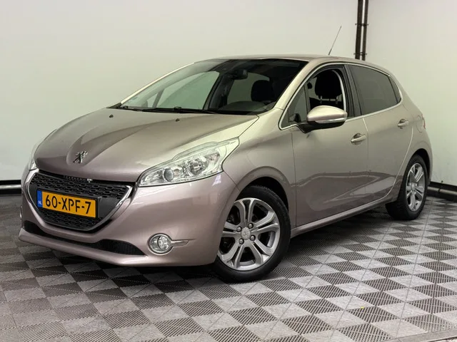 Peugeot 208 (2012) — foto 1