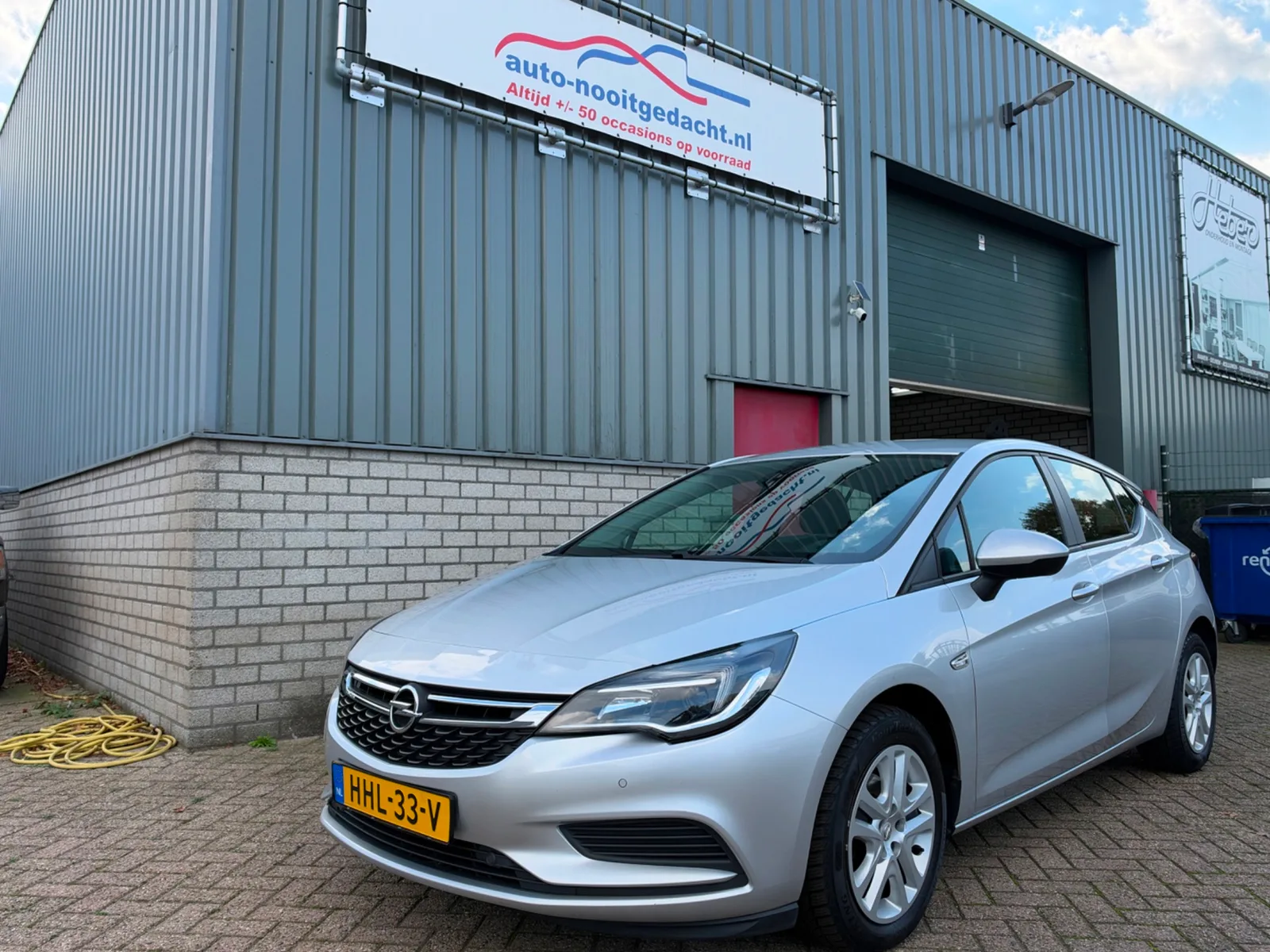 Opel Astra (2017) — foto 1