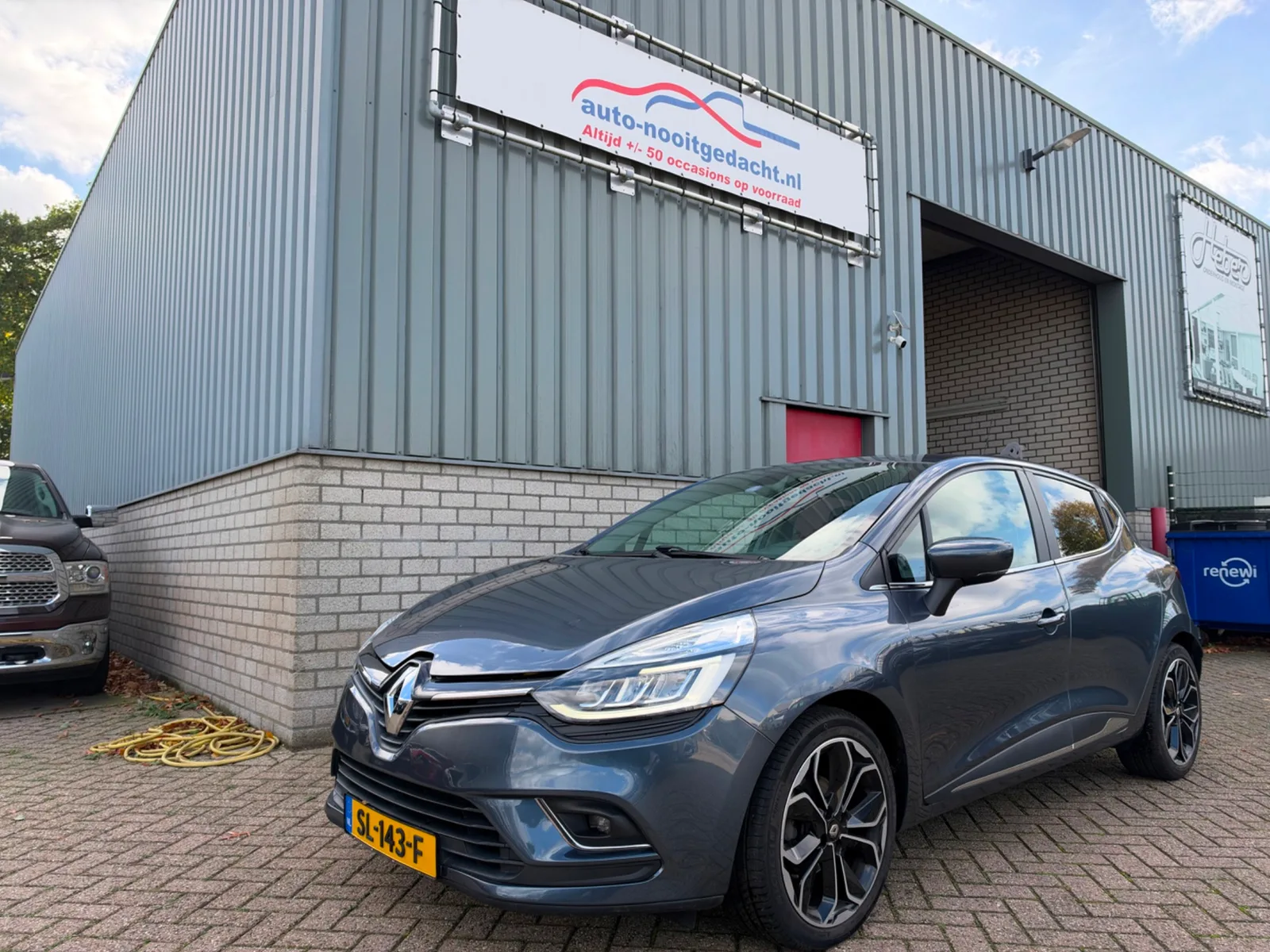 Renault Clio (2017) — foto 1