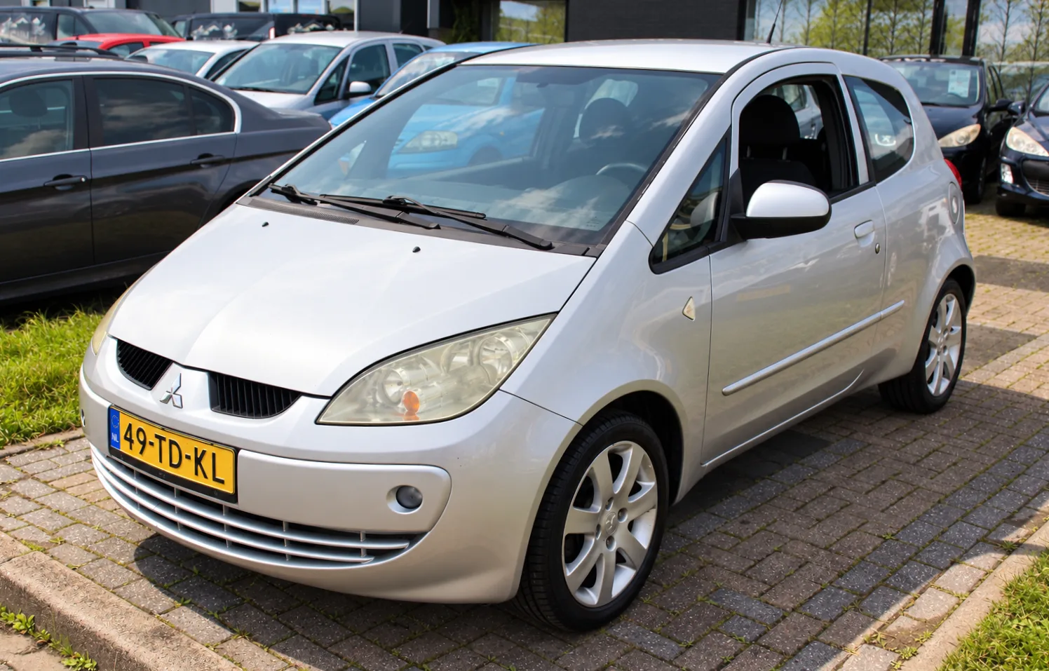 Mitsubishi Colt (2006) — foto 1
