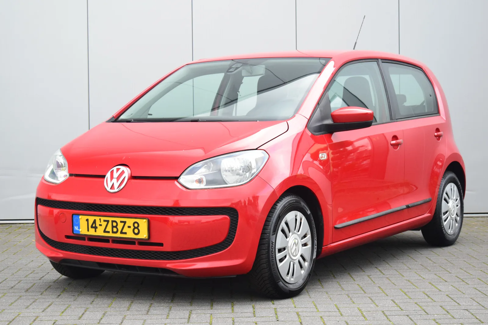 Volkswagen Up! (2012) — foto 1