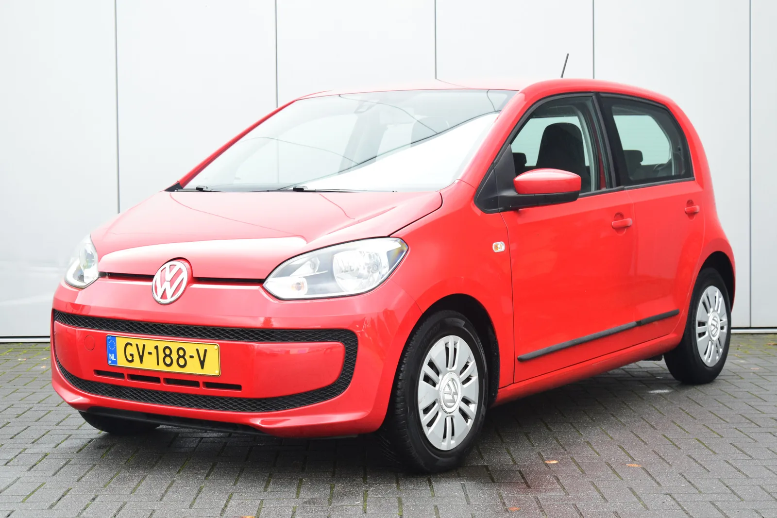 Volkswagen Up! (2015) — foto 1