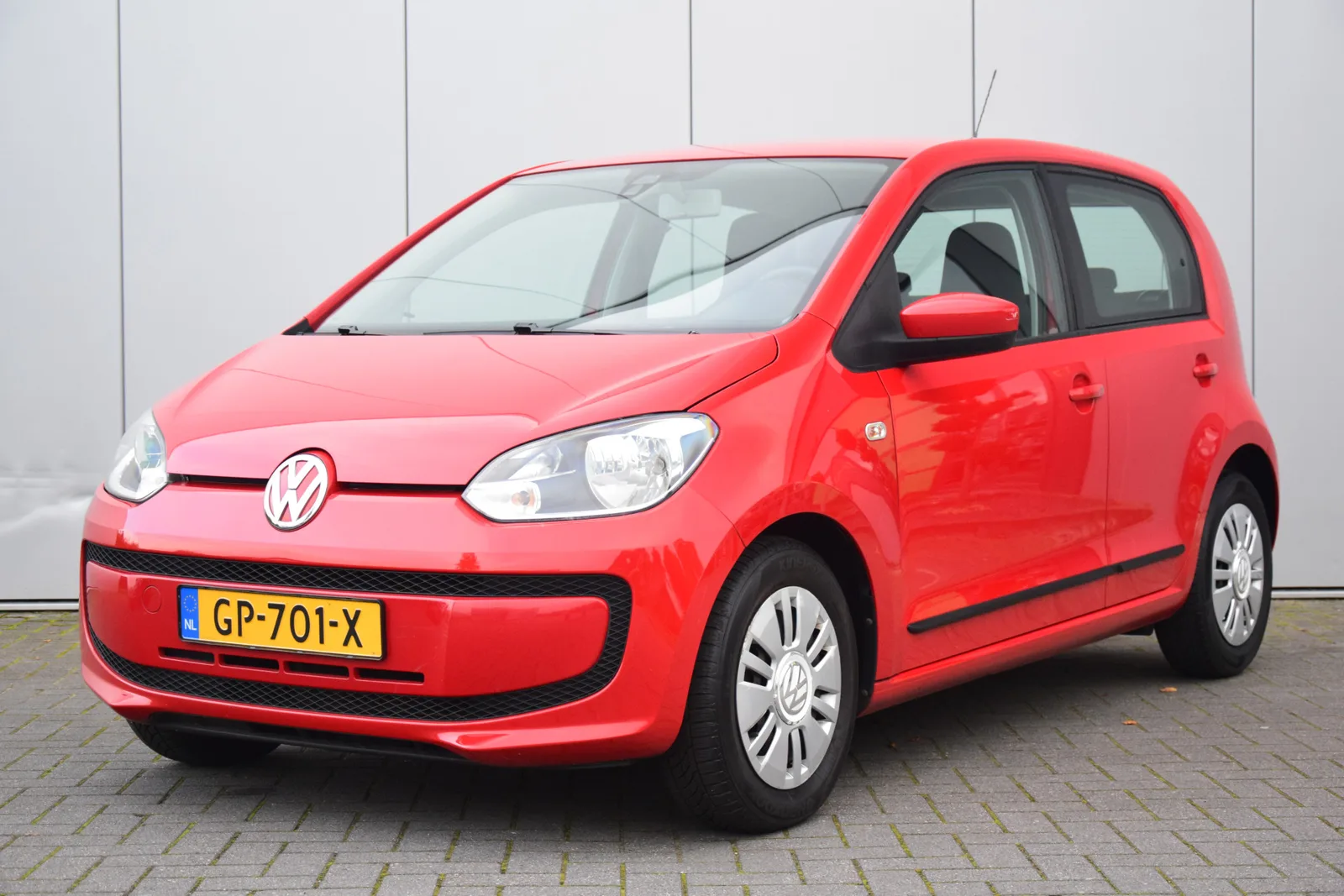 Volkswagen Up! (2015) — foto 1