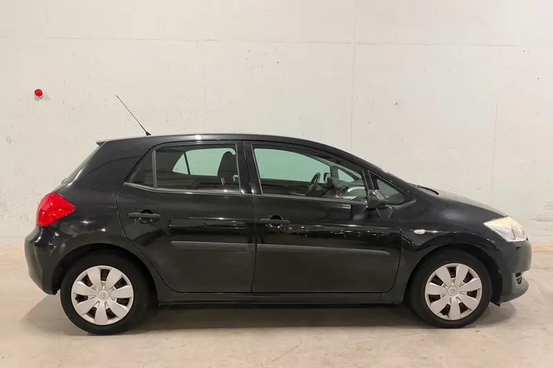 Toyota Auris (2008)