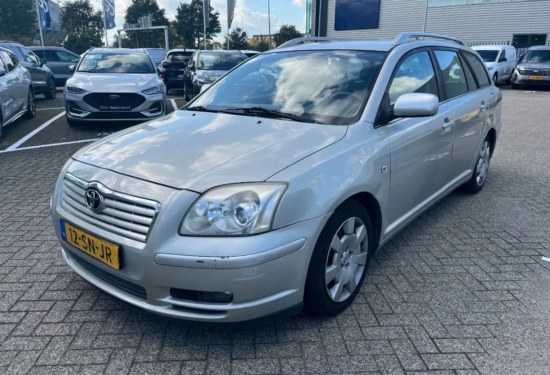 Toyota Avensis (2006) — foto 1
