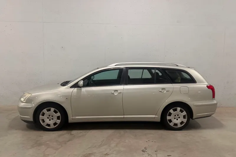 Toyota Avensis (2006)