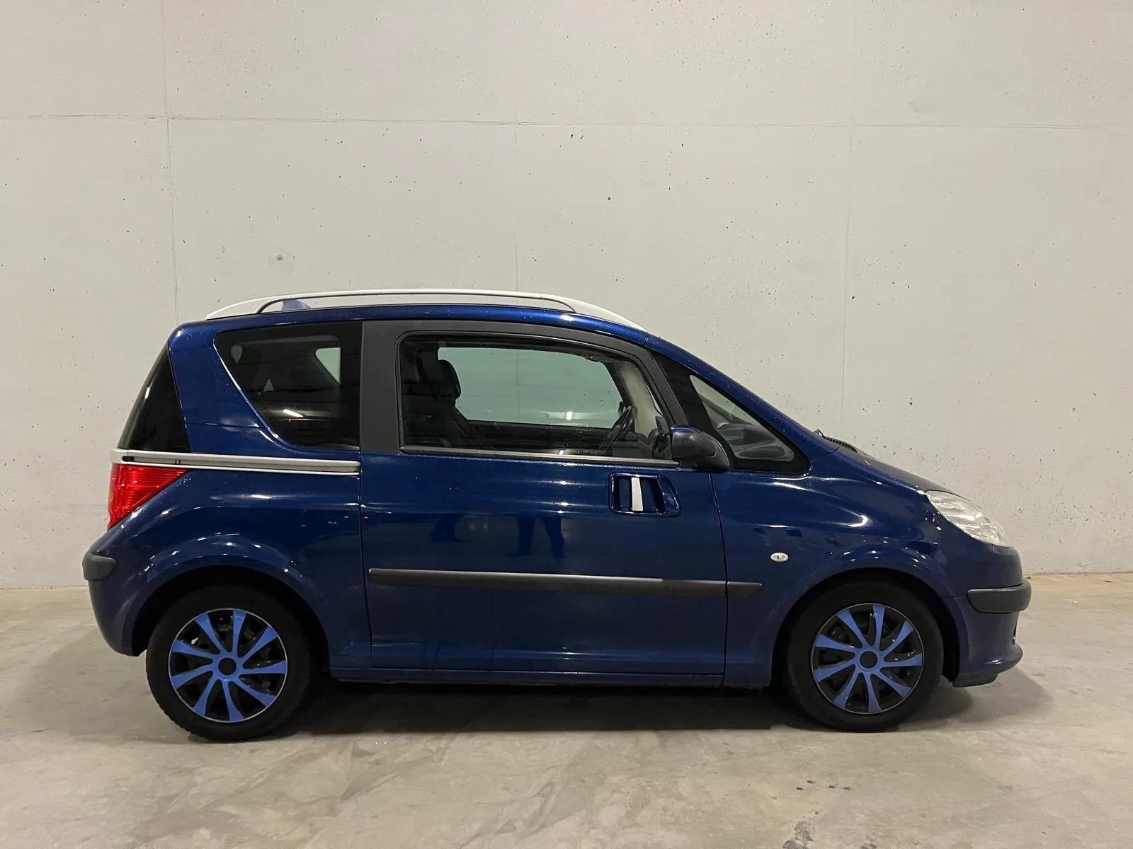 Peugeot 1007 (2007) — foto 1