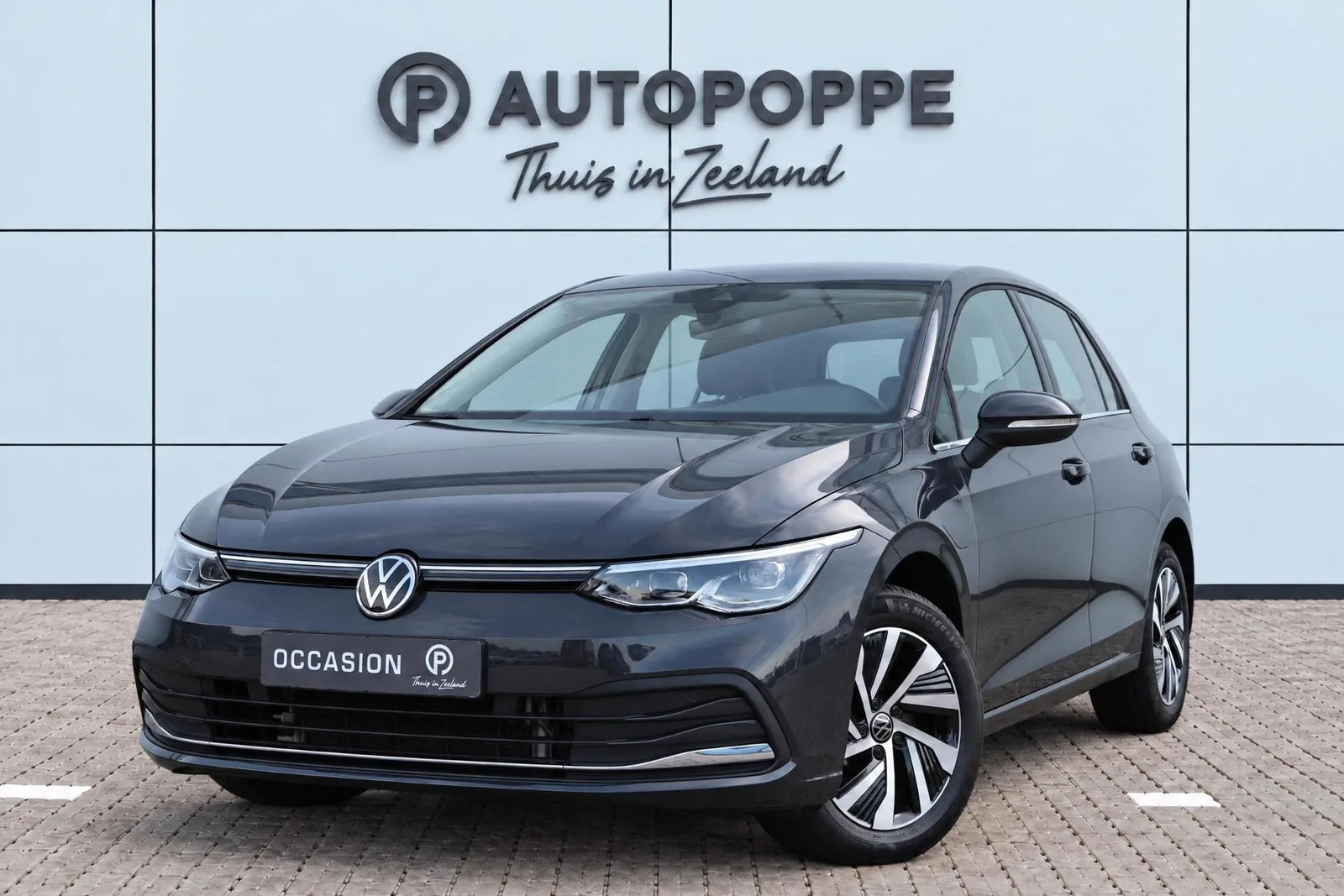 Volkswagen Golf (2020) — foto 1