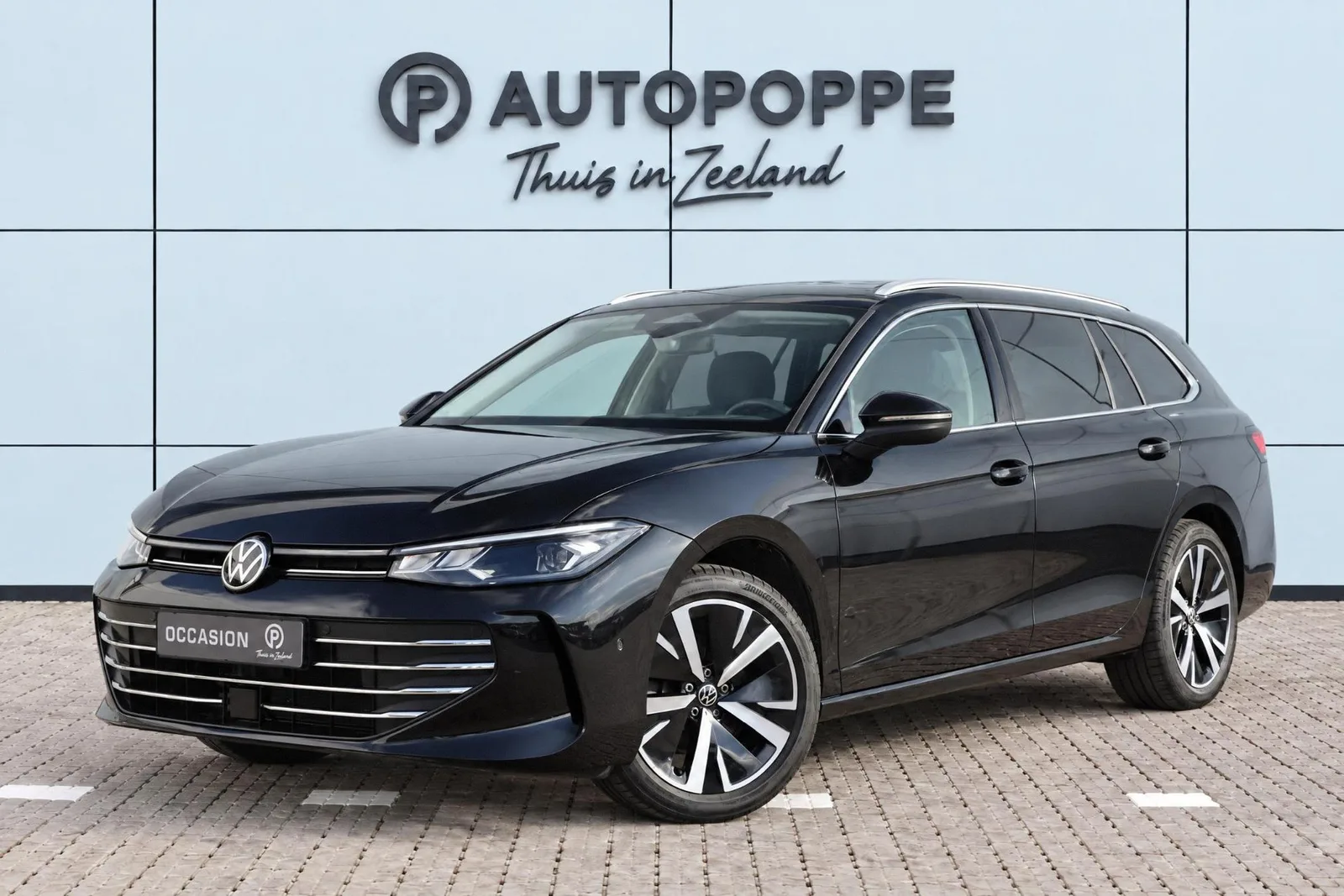 Volkswagen Passat (2024) — foto 1