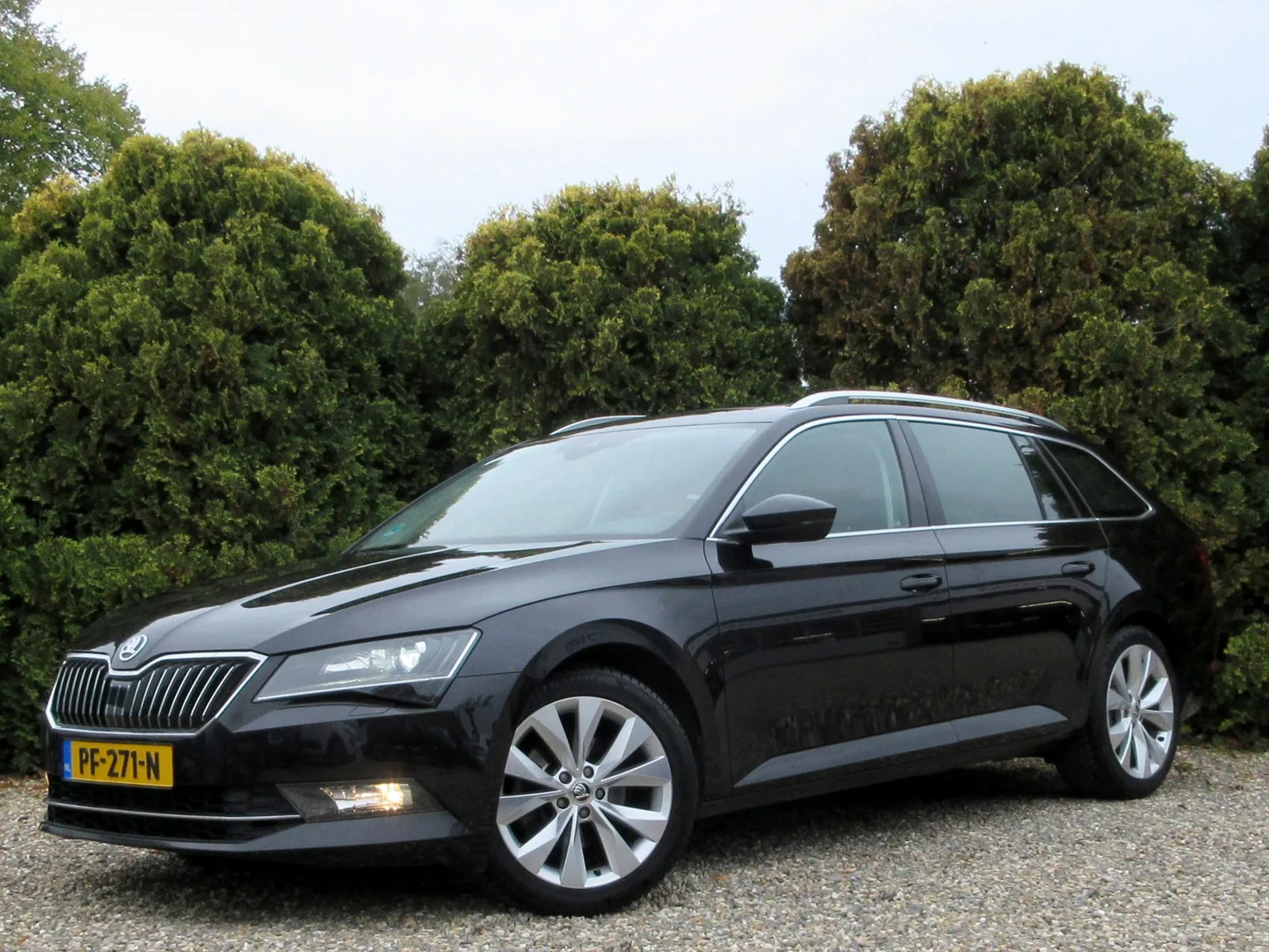 Škoda Superb (2017) — foto 1