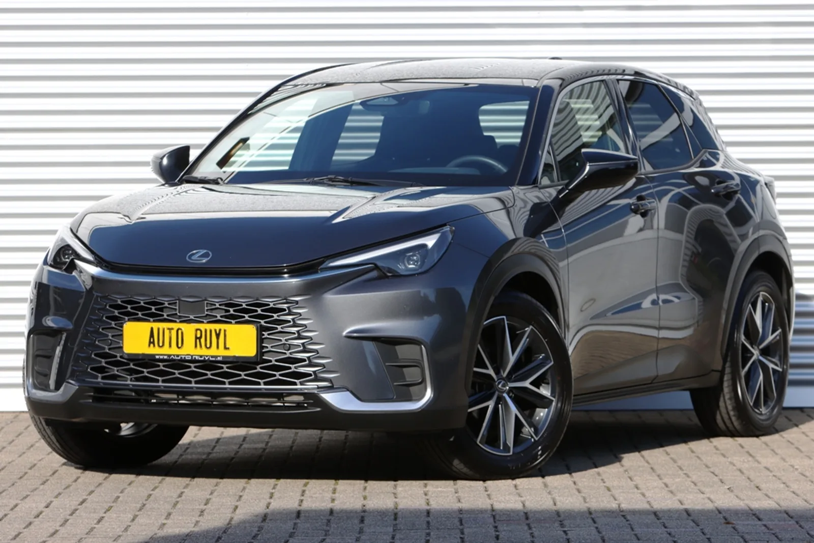 Lexus LBX (2025) — foto 1