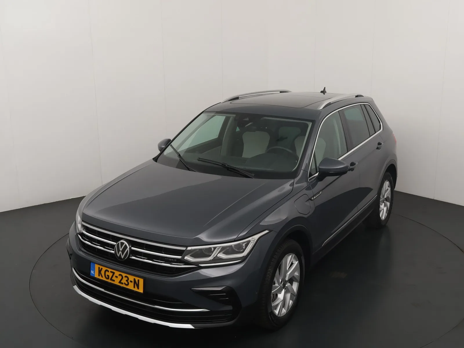 Volkswagen Tiguan (2023) — foto 1