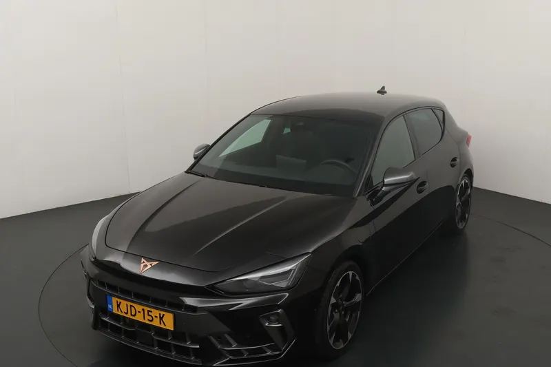 CUPRA Leon (2025)