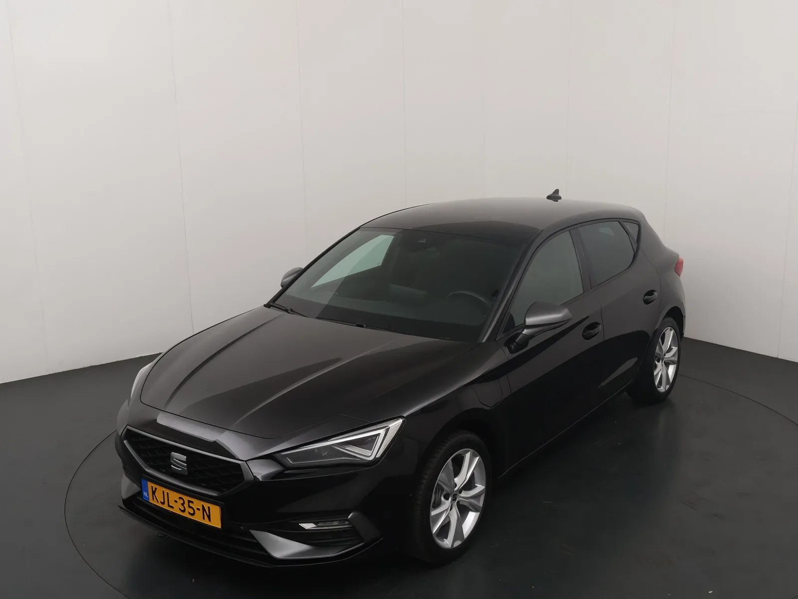 SEAT Leon (2025) — foto 1