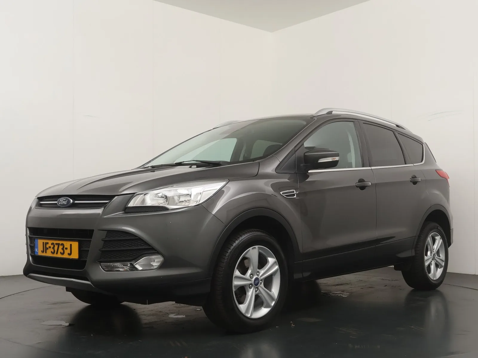 Ford Kuga (2016) — foto 1