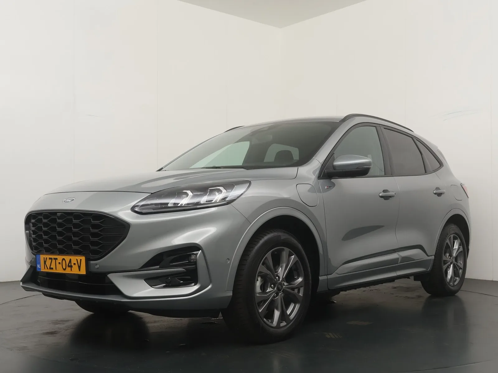 Ford Kuga (2024) — foto 1
