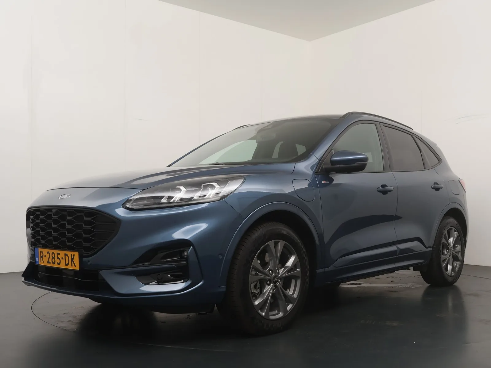 Ford Kuga (2021) — foto 1